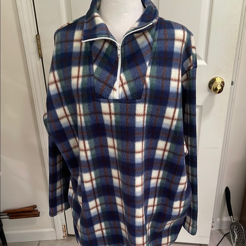 VANITY FAIR POPOVER FLEECE TOP NWOT SIZE LARGE